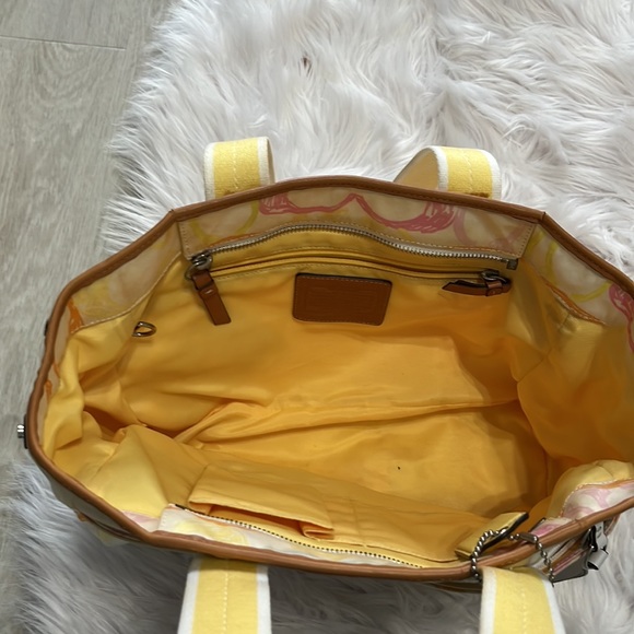 Coach spring bag. Good condition - Picture 3 of 4